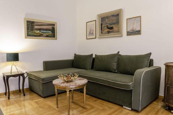 G102 Κεντρικό Πολυτελές Διαμέρισμα Apartment Волос Екстериор снимка